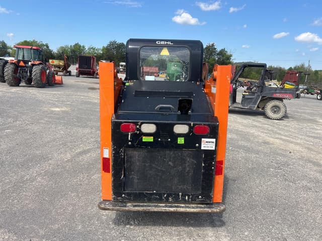 Image of Gehl RT105 equipment image 3