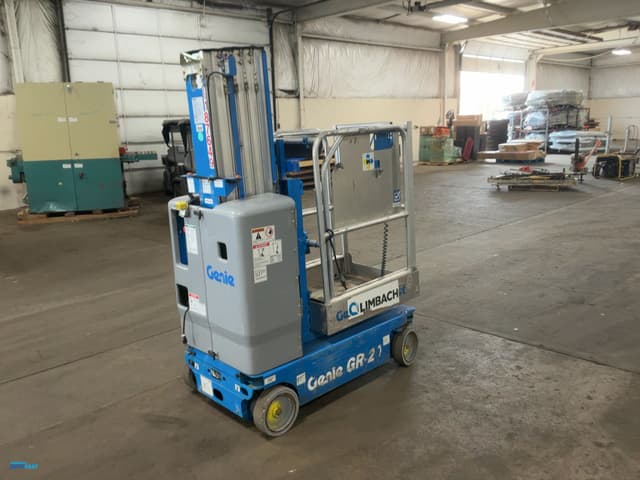 Image of Genie GR-20 equipment image 1