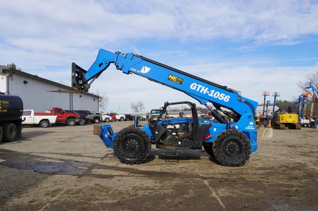 Image of Genie GTH1056 equipment image 1