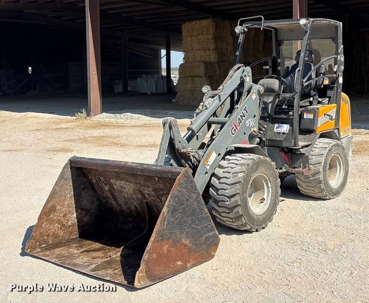 2021 Giant G2500HD Equipment Image0