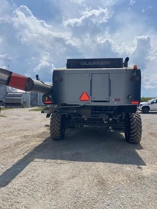 Image of Gleaner S96 equipment image 4