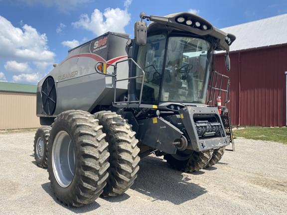 Image of Gleaner S96 equipment image 1