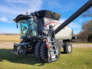 2021 Gleaner S97 Image