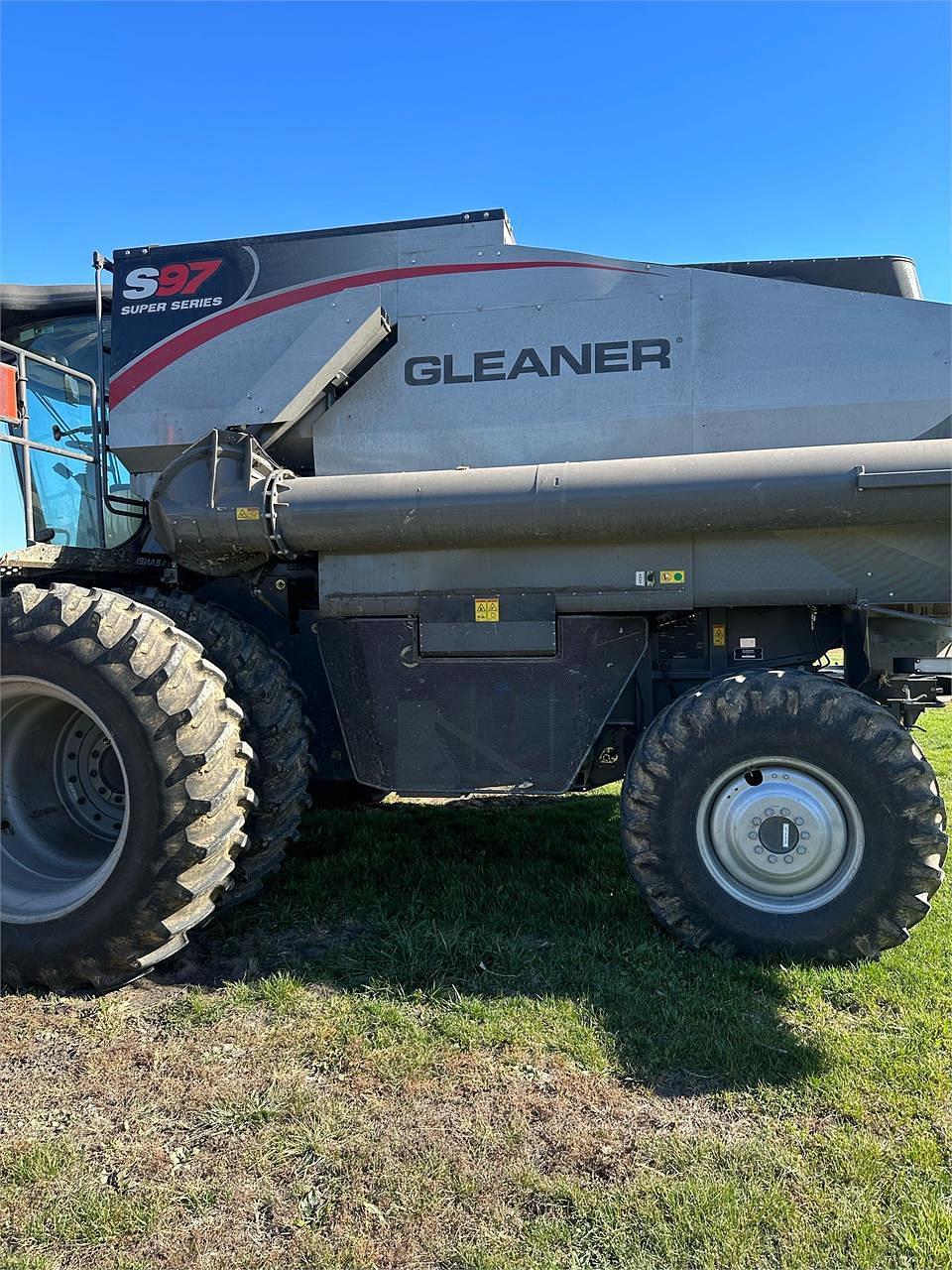 Image of Gleaner S97 Primary image