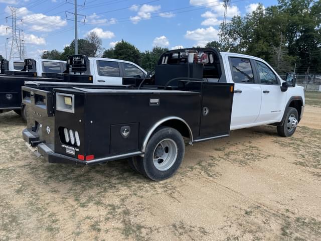 Image of GMC 3500 equipment image 2