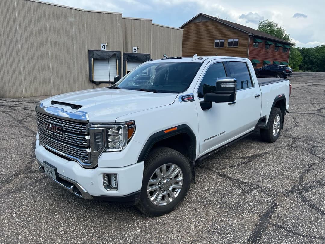Image of GMC Denali Primary image
