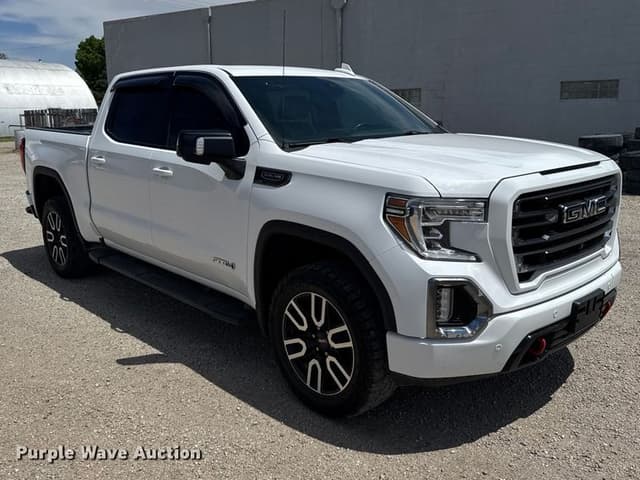Image of GMC Sierra equipment image 2