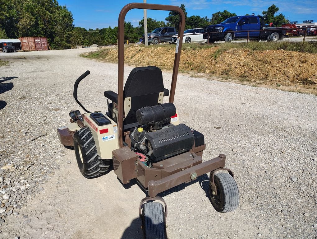 2021 Grasshopper 623T Equipment Image0