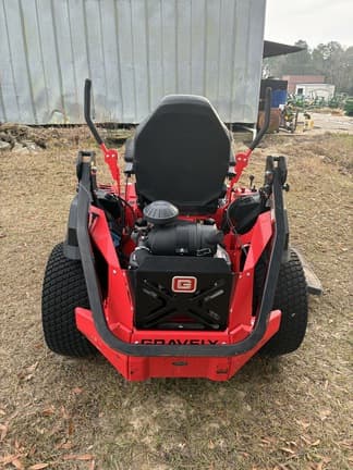 Image of Gravely Pro-Turn 660 equipment image 2