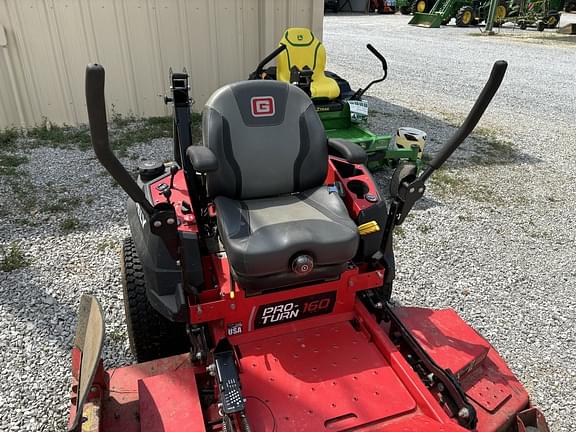 Image of Gravely Pro-Turn 160 equipment image 2