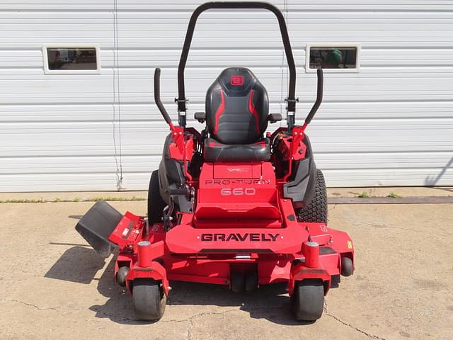 Image of Gravely Pro-Turn 660 equipment image 4