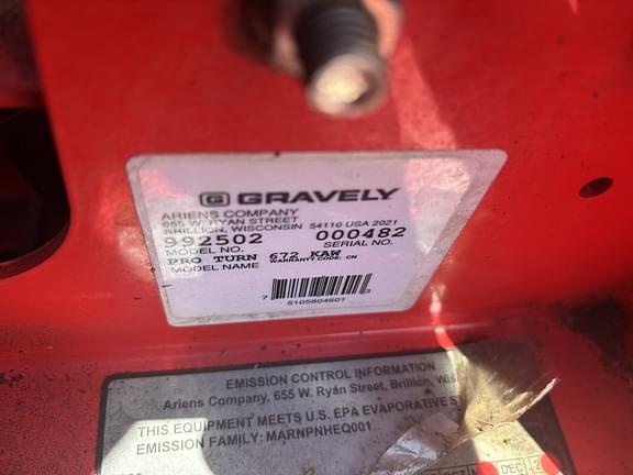 Image of Gravely Pro-Turn 672 equipment image 1