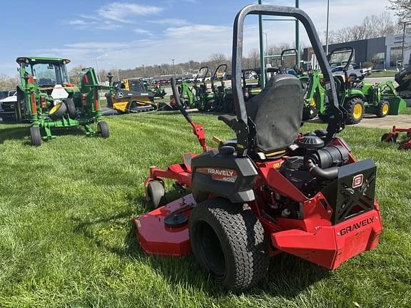 Image of Gravely Pro-Turn 672 equipment image 3