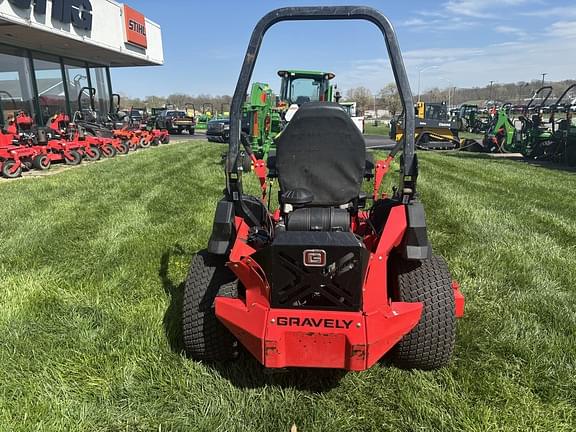 Image of Gravely Pro-Turn 672 equipment image 4