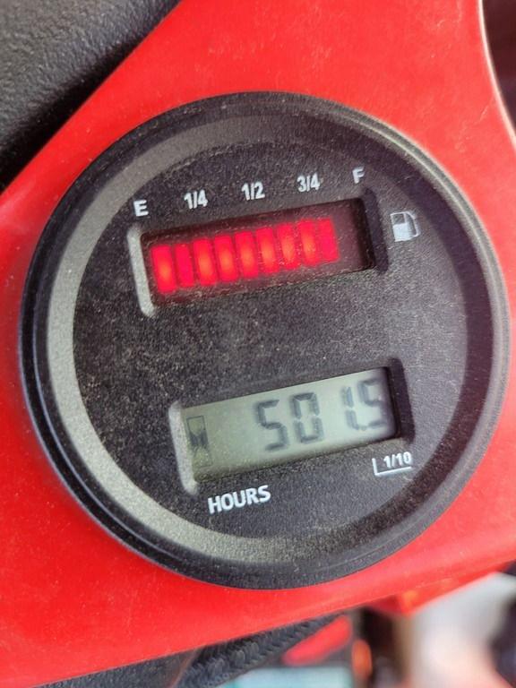 Image of Gravely Pro-Turn 600 equipment image 4