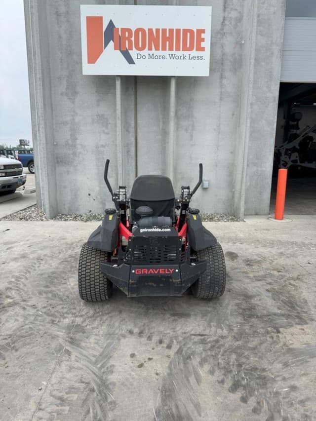 Image of Gravely Pro-Turn 460 equipment image 3