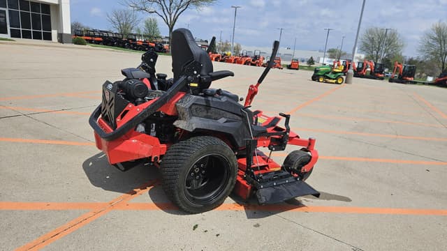 Image of Gravely Pro-Turn 660 equipment image 4