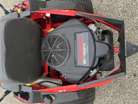 Image of Gravely ZTX-52 equipment image 4