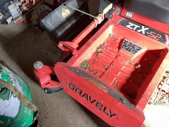 Image of Gravely ZTX-52 equipment image 3