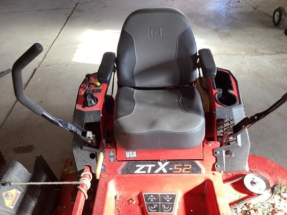 Image of Gravely ZTX-52 equipment image 1