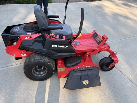 2021 Gravely ZTX52 Equipment Image0