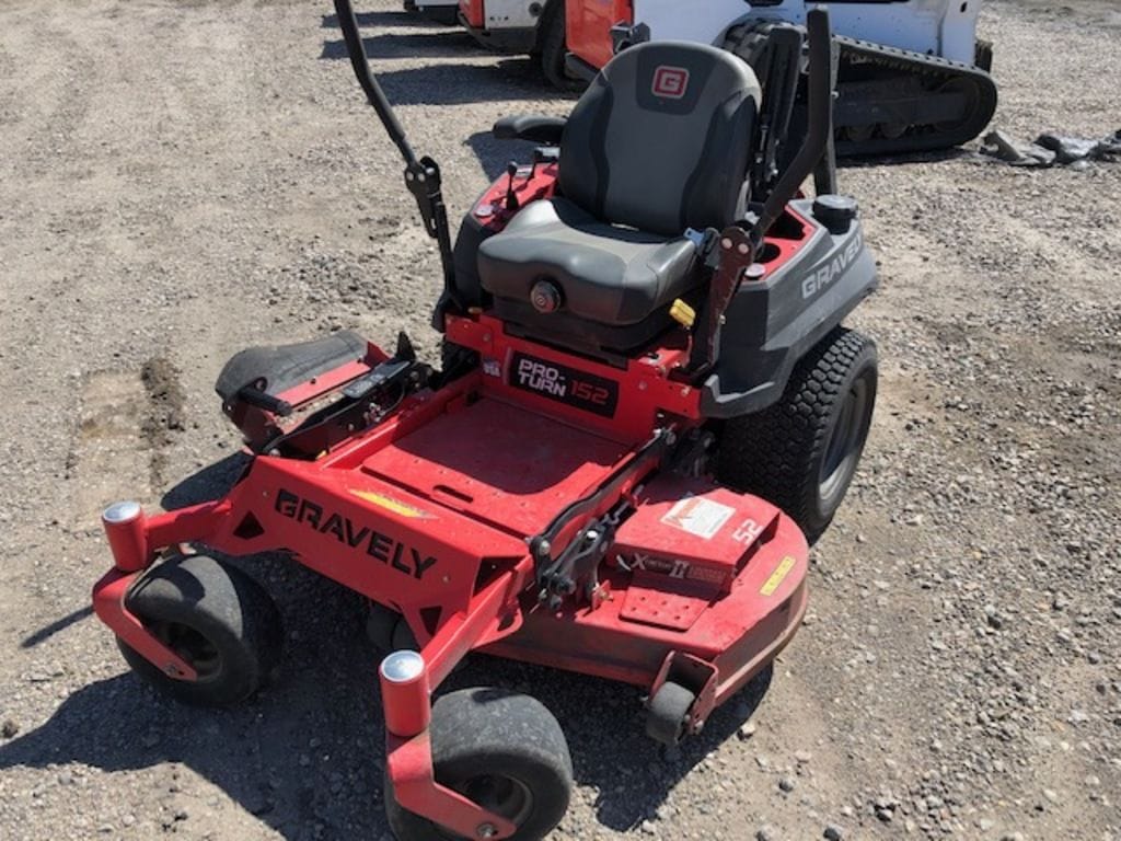 2021 Gravely Pro-Turn 152 Equipment Image0