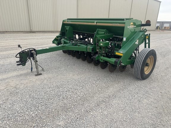 2021 Great Plains 1206NT Equipment Image0