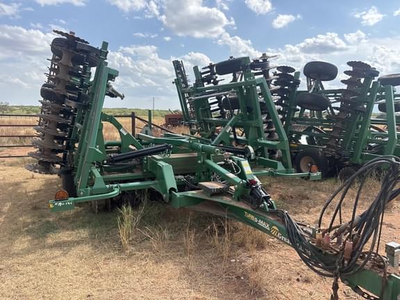 Image of Great Plains 2400TM equipment image 3