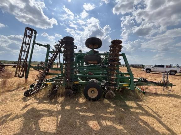 Image of Great Plains 2400TM equipment image 2