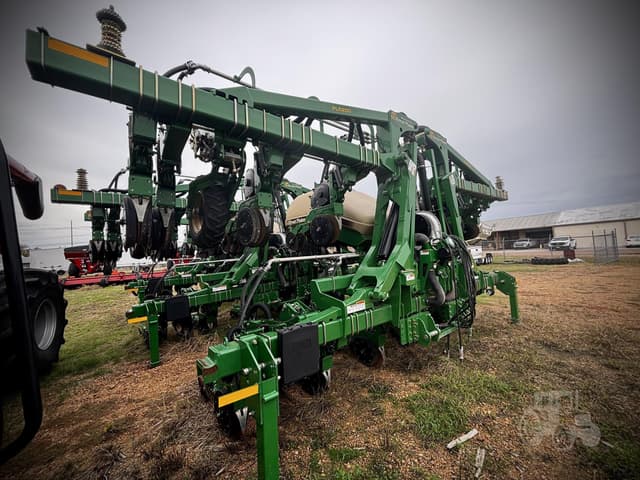 Image of Great Plains PL5200 equipment image 3