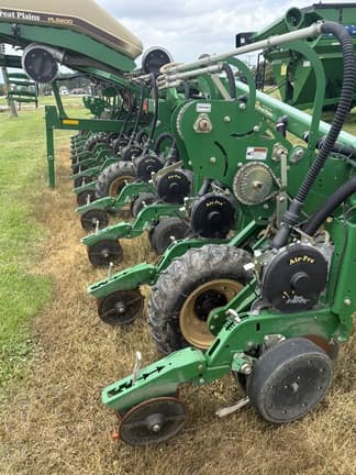 Image of Great Plains PL5200 equipment image 2