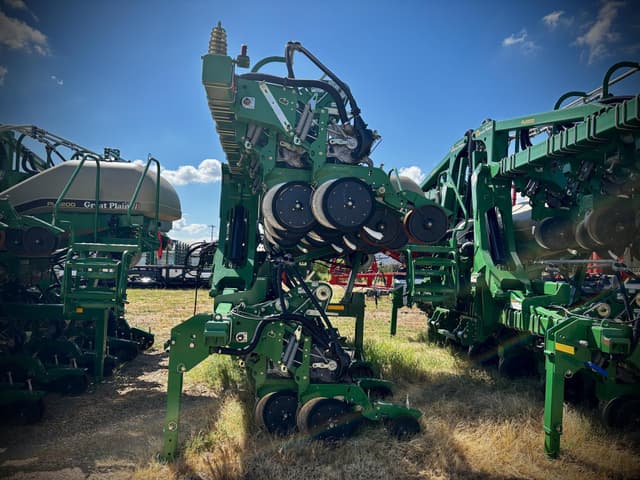 Image of Great Plains PL5200 equipment image 1