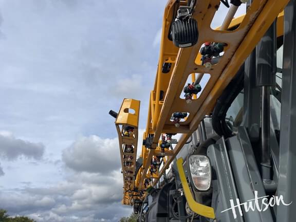 Image of Hagie STS12 equipment image 4