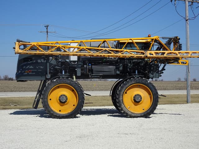 Image of Hagie STS12 equipment image 3