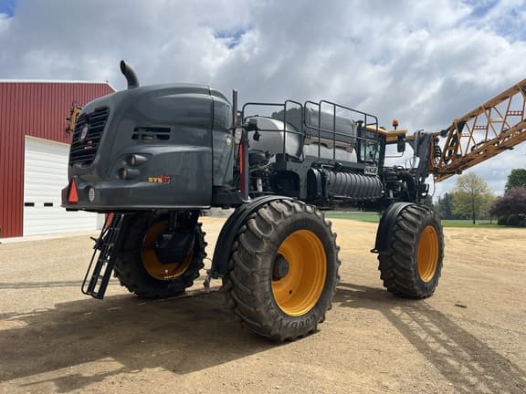 Image of Hagie STS16 equipment image 2