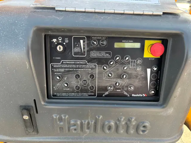 Image of Haulotte 4527A equipment image 3