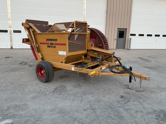2021 Haybuster 3106 Rock EZE Equipment Image0