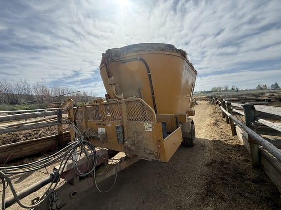 2021 Haybuster CMF-710 Equipment Image0