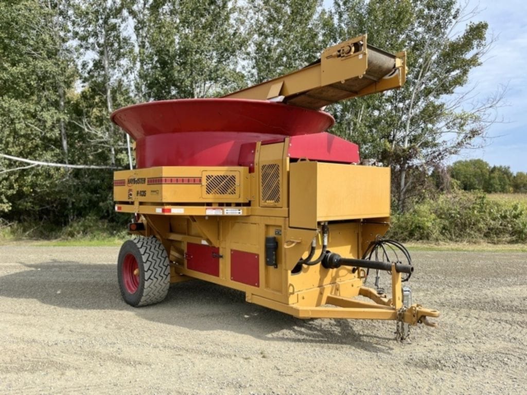 2021 Haybuster H-1135 Equipment Image0