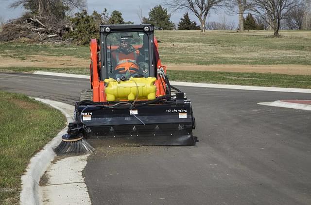 Image of Kubota HB74 equipment image 3