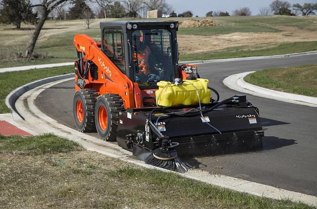 Image of Kubota HB74 equipment image 4