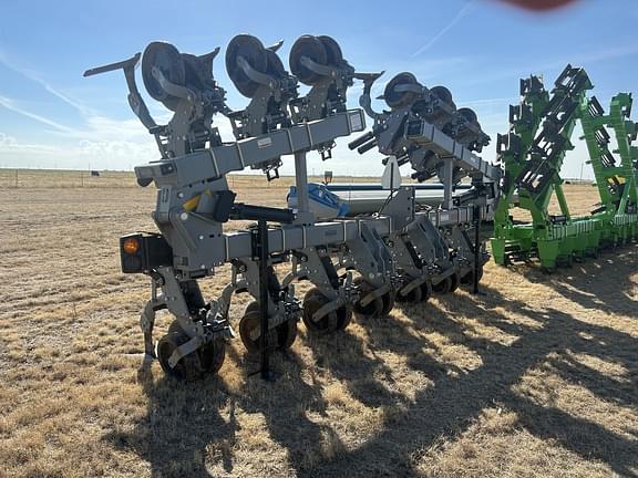 2021 Hiniker 6000 Equipment Image0
