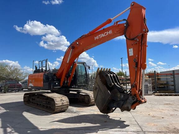 Image of Hitachi ZX210LC equipment image 1