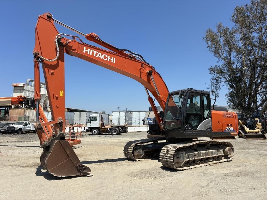 2021 Hitachi ZX200 Equipment Image0
