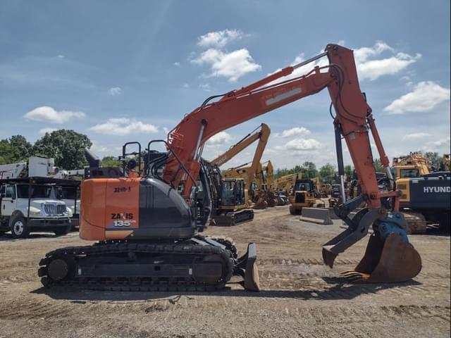Image of Hitachi ZX135US-6 equipment image 2