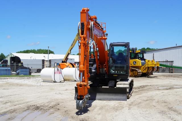 Image of Hitachi ZX135US-6 equipment image 4