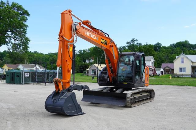 Image of Hitachi ZX135US-6 equipment image 4