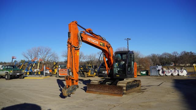 Image of Hitachi ZX135US-6 equipment image 2