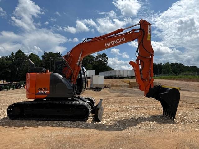 Image of Hitachi ZX135US-6 equipment image 2