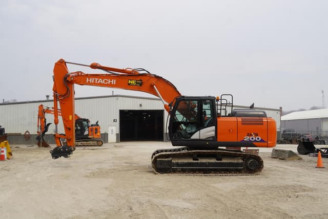 Image of Hitachi ZX200 equipment image 1